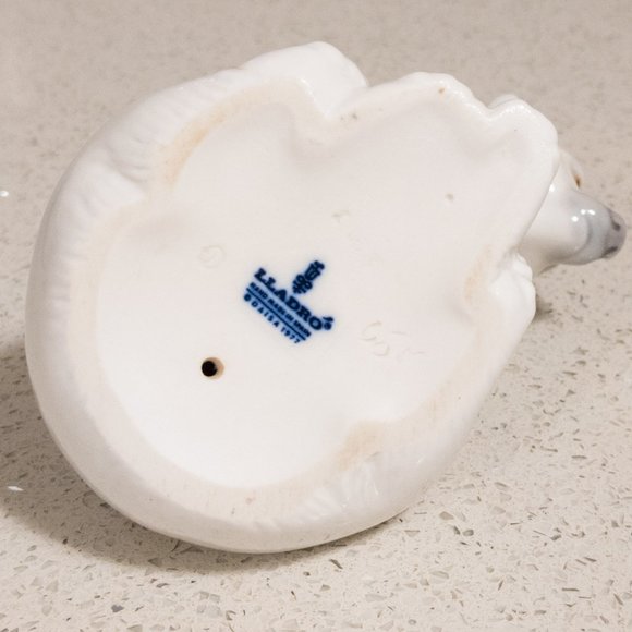 LLADRO Resting Polar Bear Figurine Glazed Porcelain Animal Collectible Art 1977 - Picture 3 of 3